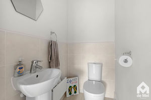 Photo 16- click for photo gallery